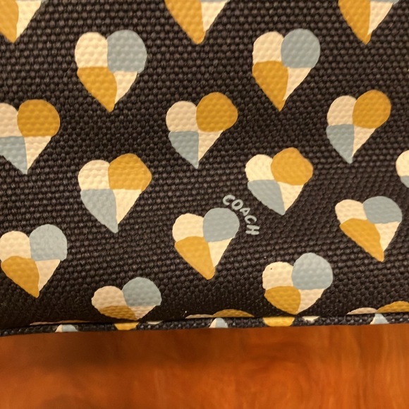 COACH CHECKERED HEART CANVAS TOTE. NAVY. BRAND NEW. TOO CUTE!  NWT - Picture 7 of 12